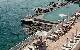 Les Roches Rouges, a Beaumier hotel